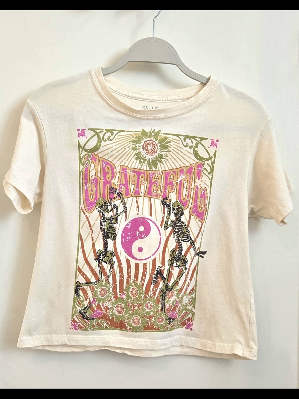 Graphic 'Grateful' Yin Yang Skeleton Tee - Cream & Pink